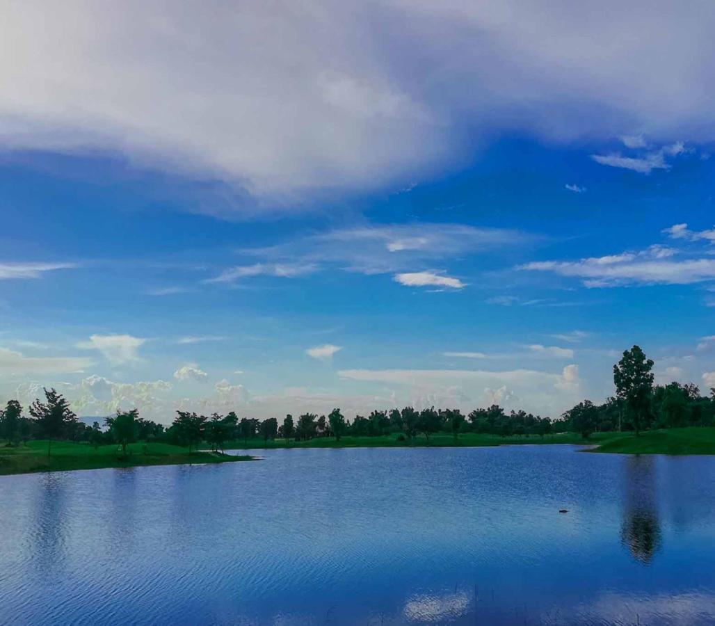 Happy City Golf & Resort Chiang Rai Exterior photo